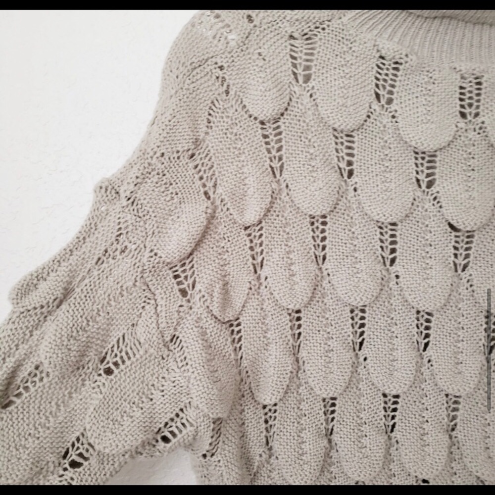 Feather Pattern Sweater - Picture 6 of 8